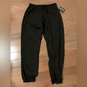 NWTO Onzie s/m black fleece jogger